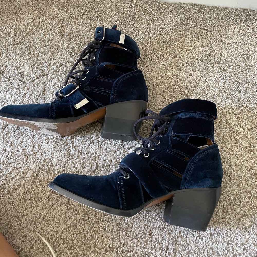 ❌SOLD Chloe Rylee Blue Velvet Buckle Strap Boots 8.5 - Picture 7 of 12